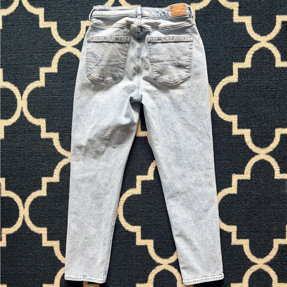 American Eagle Mom Jean – Light Wash – Size 4 Regular - Picture 3 of 7